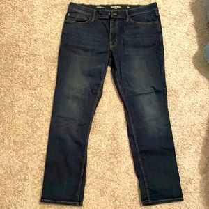 NWOT Never Worn Dark Wash 38W x30L Jeans